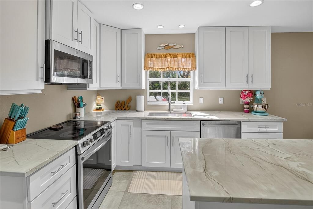 En Venta: $750,000 (3 camas, 2 baños, 2044 Pies cuadrados)