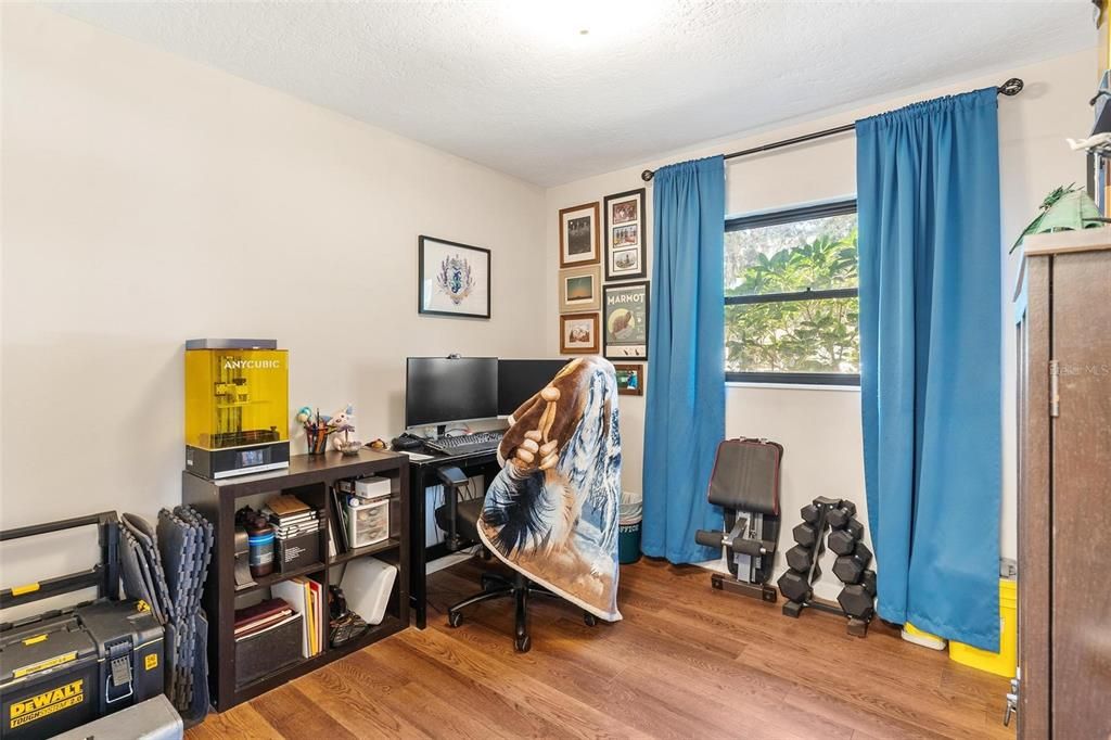 For Sale: $238,000 (3 beds, 1 baths, 1136 Square Feet)