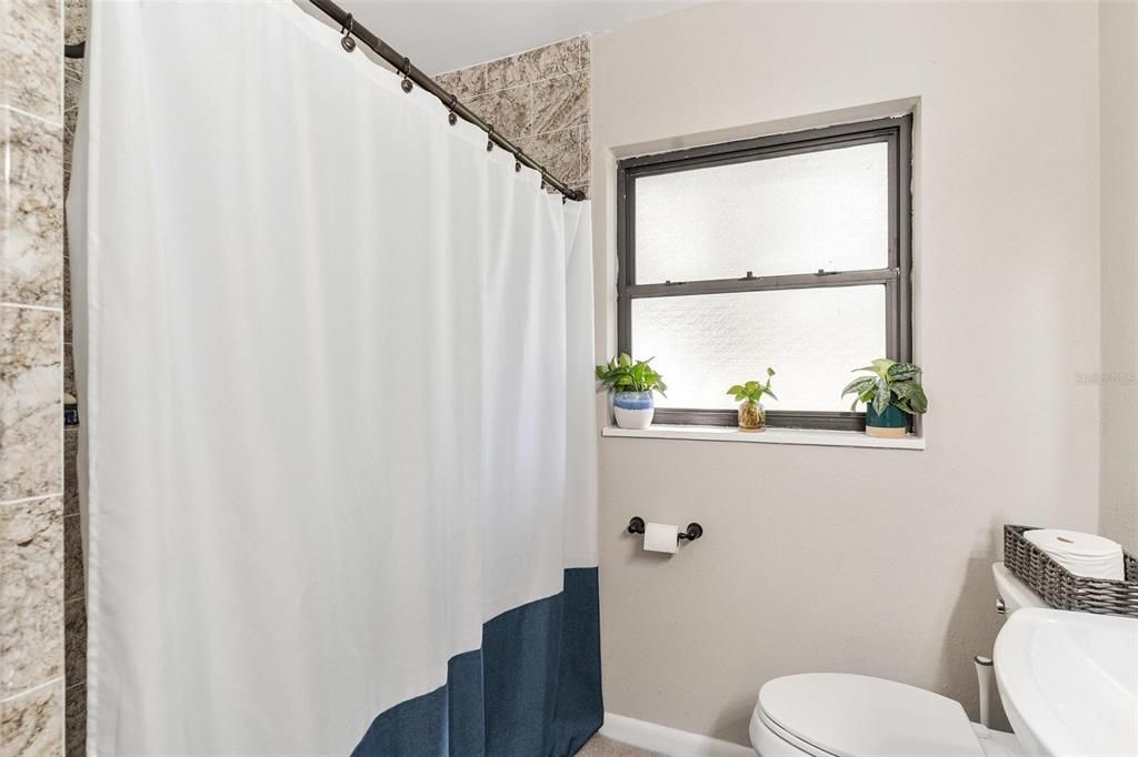 For Sale: $238,000 (3 beds, 1 baths, 1136 Square Feet)