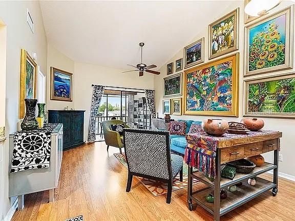 Недавно продано: $175,000 (3 спален, 2 ванн, 1105 Квадратных фут)