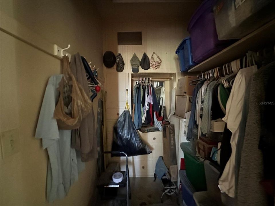 Под контрактом: $275,000 (1 спален, 1 ванн, 716 Квадратных фут)