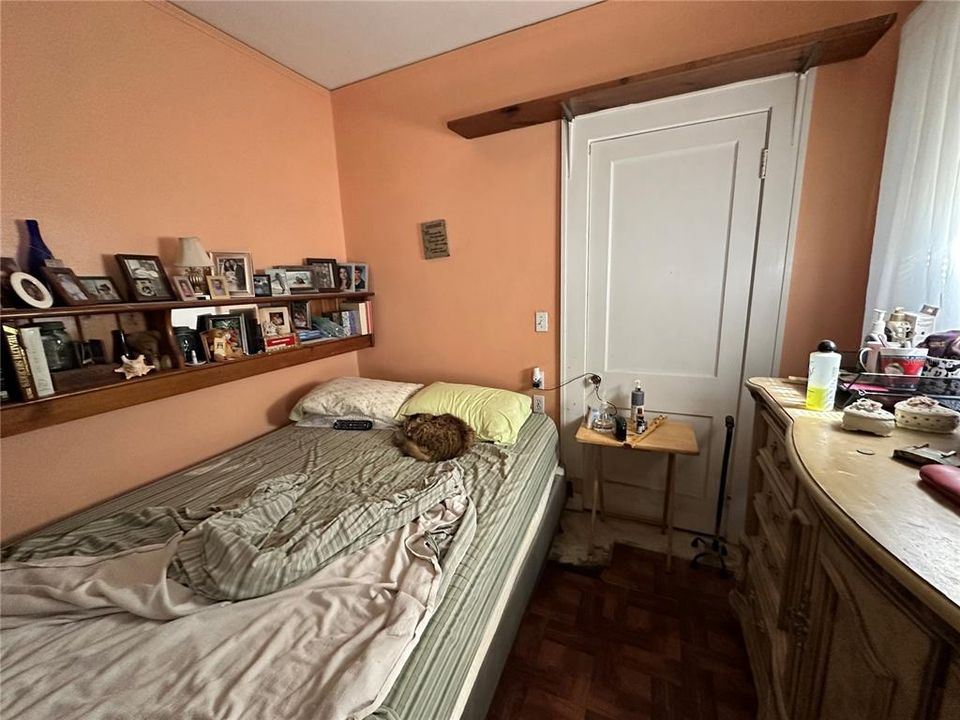 Под контрактом: $275,000 (1 спален, 1 ванн, 716 Квадратных фут)