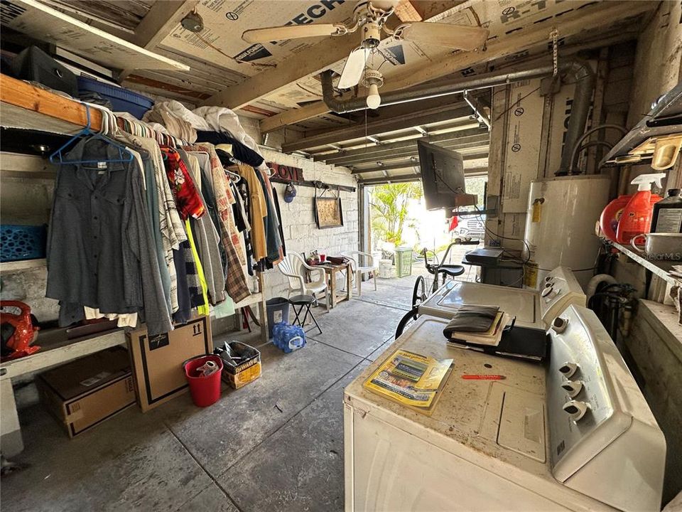 Под контрактом: $275,000 (1 спален, 1 ванн, 716 Квадратных фут)