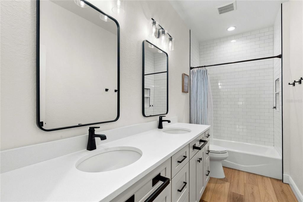 En Venta: $850,000 (3 camas, 2 baños, 1792 Pies cuadrados)