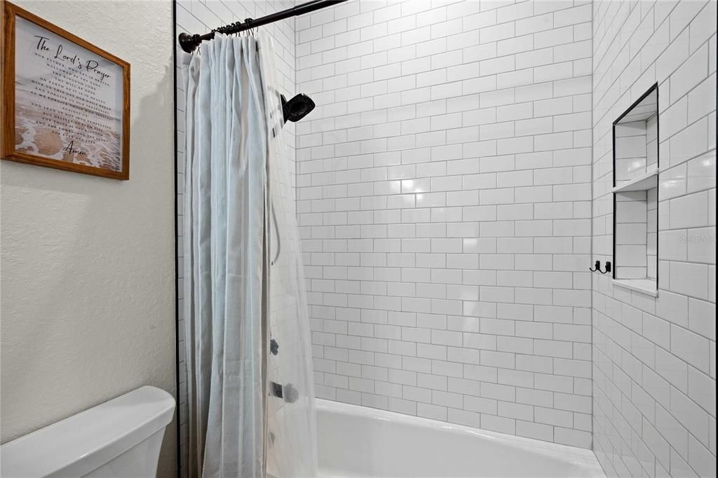 En Venta: $850,000 (3 camas, 2 baños, 1792 Pies cuadrados)