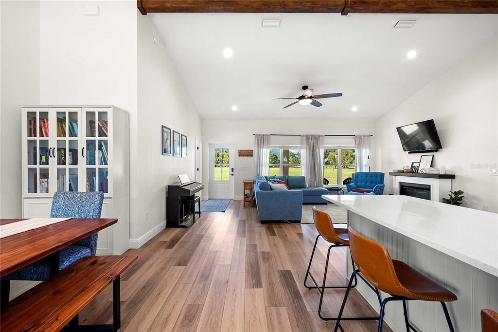 En Venta: $850,000 (3 camas, 2 baños, 1792 Pies cuadrados)