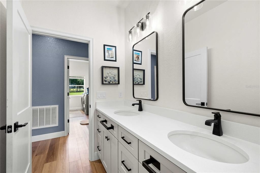 En Venta: $850,000 (3 camas, 2 baños, 1792 Pies cuadrados)