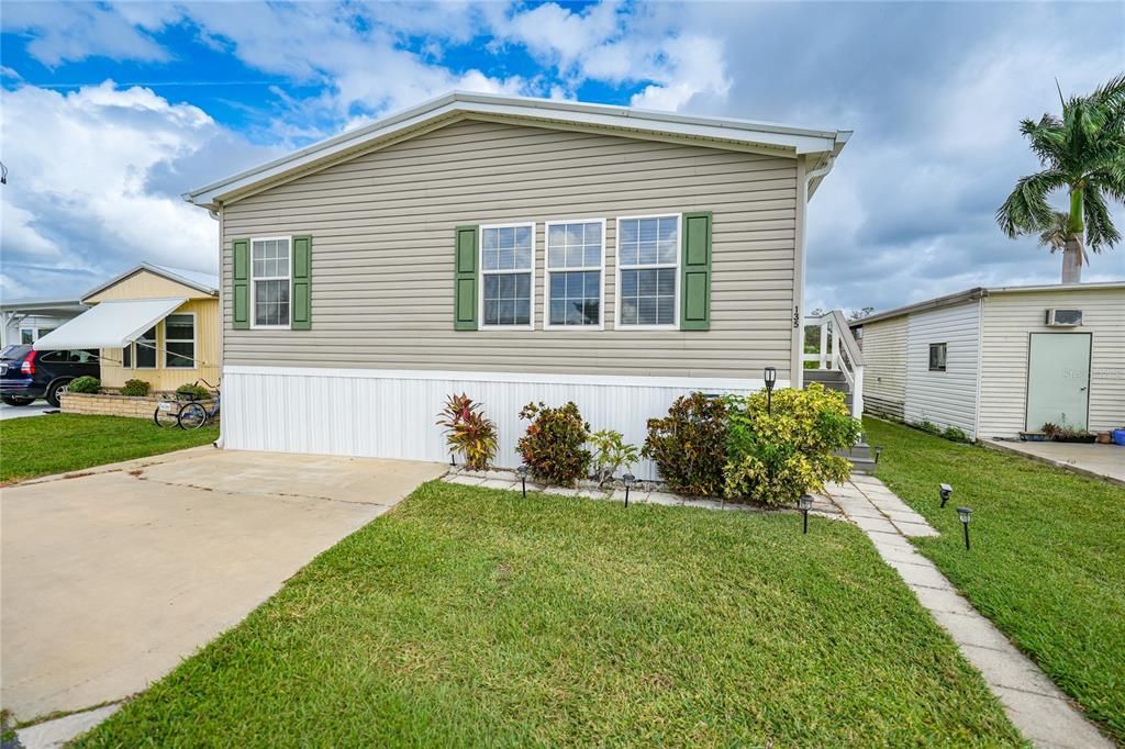 待售: $199,900 (2 贝兹, 2 浴室, 1372 平方英尺)