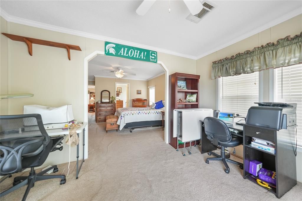 待售: $199,900 (2 贝兹, 2 浴室, 1372 平方英尺)