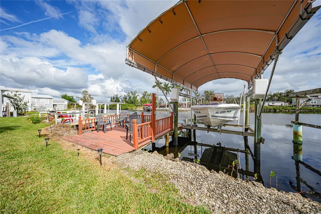 待售: $199,900 (2 贝兹, 2 浴室, 1372 平方英尺)