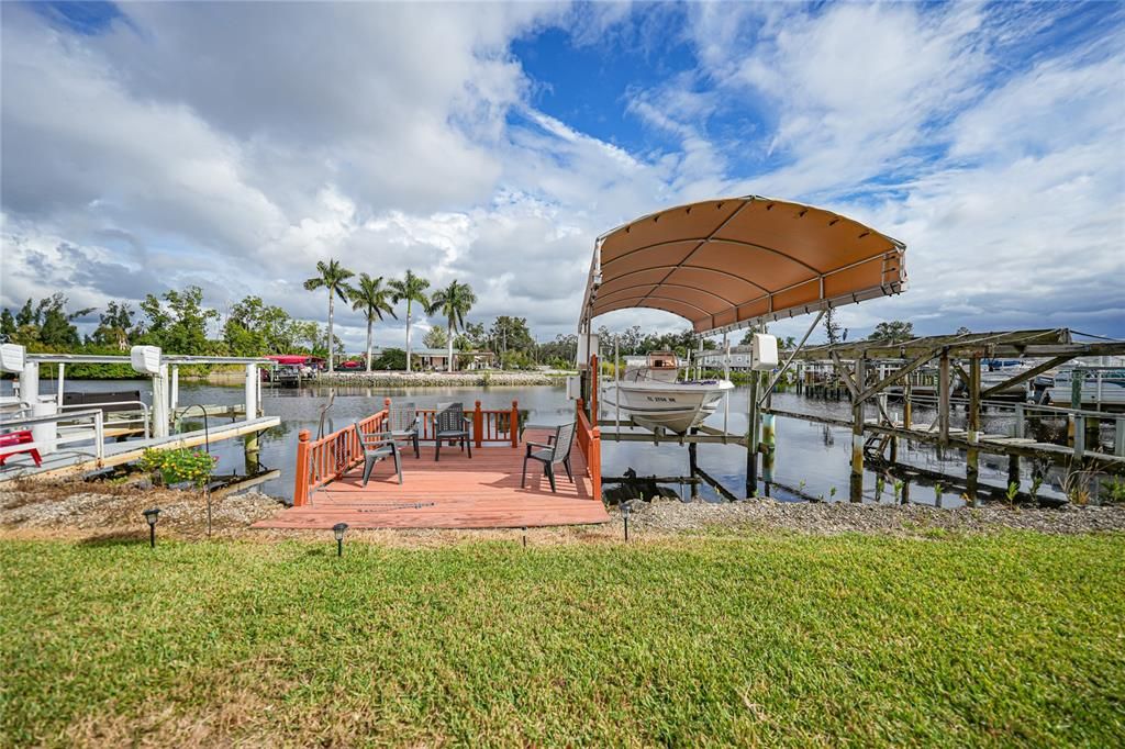 待售: $199,900 (2 贝兹, 2 浴室, 1372 平方英尺)