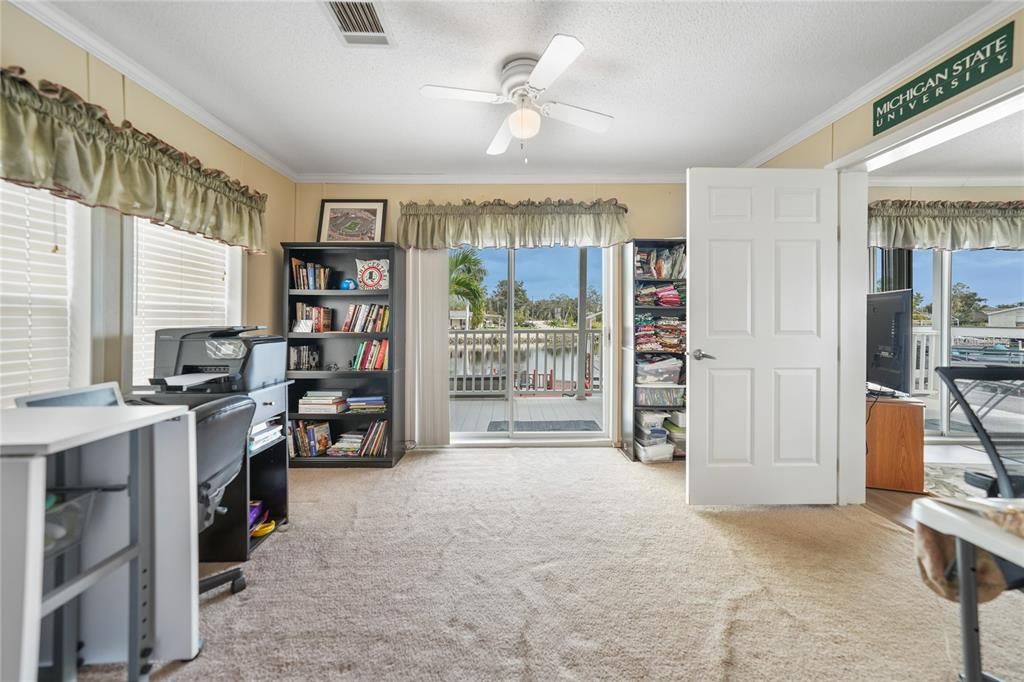 待售: $199,900 (2 贝兹, 2 浴室, 1372 平方英尺)