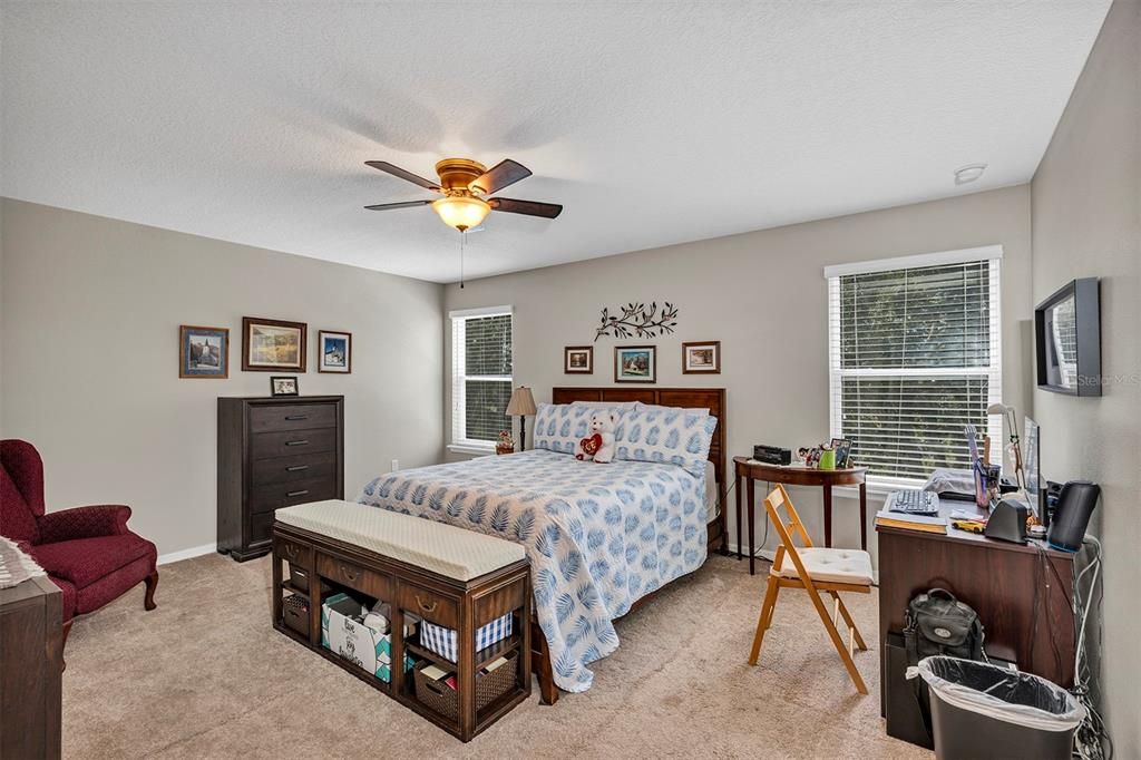 Active With Contract: $369,900 (3 beds, 2 baths, 1638 Square Feet)