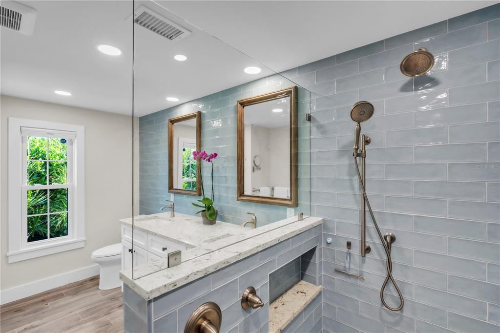 待售: $2,750,000 (3 贝兹, 3 浴室, 2409 平方英尺)