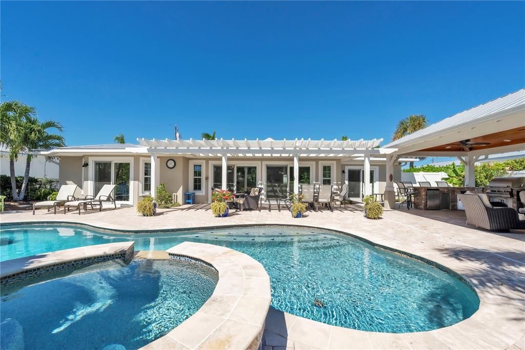 待售: $2,750,000 (3 贝兹, 3 浴室, 2409 平方英尺)