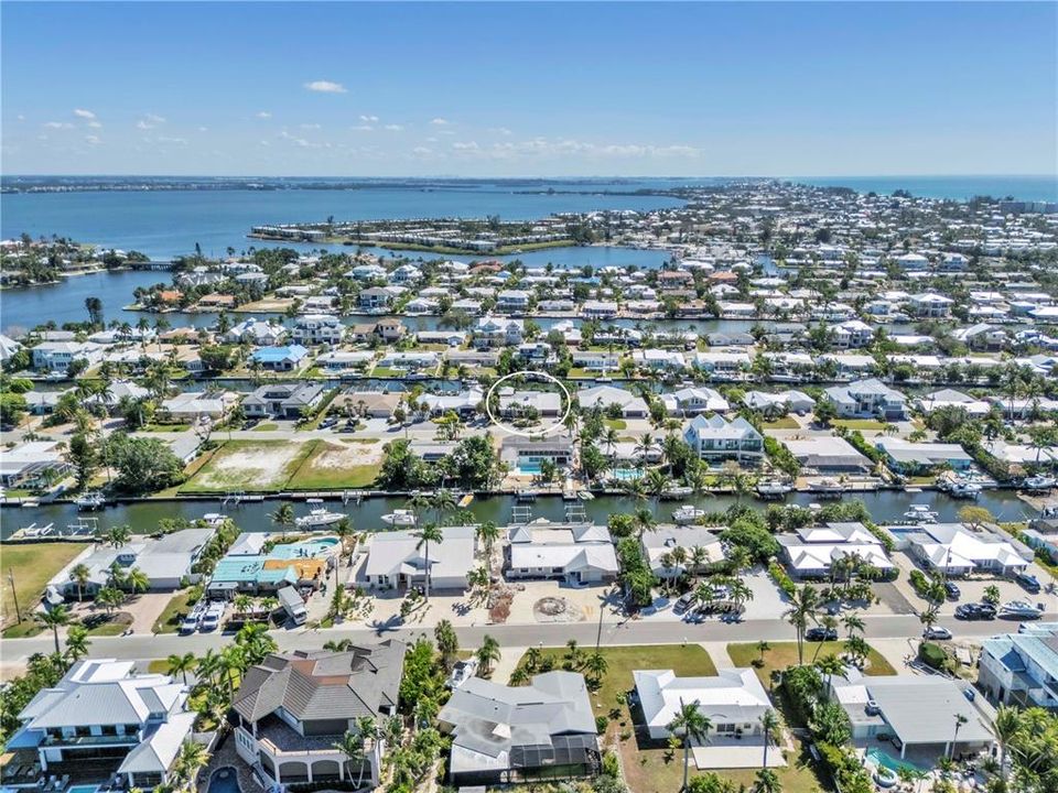 待售: $2,750,000 (3 贝兹, 3 浴室, 2409 平方英尺)