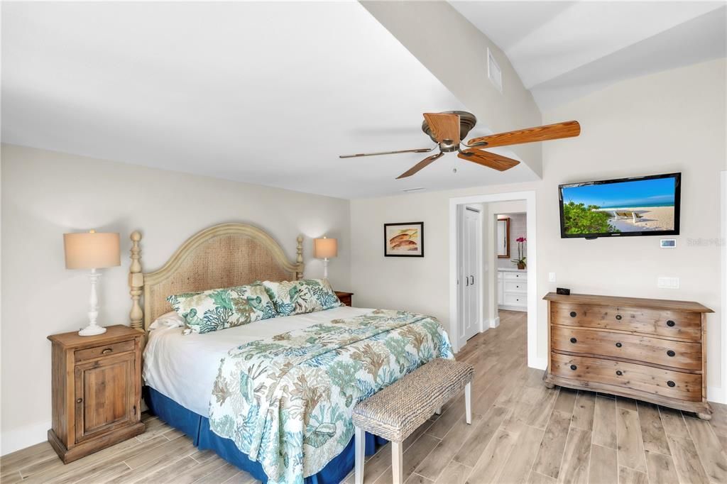 待售: $2,750,000 (3 贝兹, 3 浴室, 2409 平方英尺)