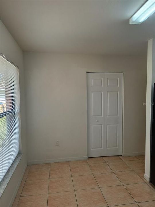 For Rent: $1,700 (3 beds, 2 baths, 1565 Square Feet)