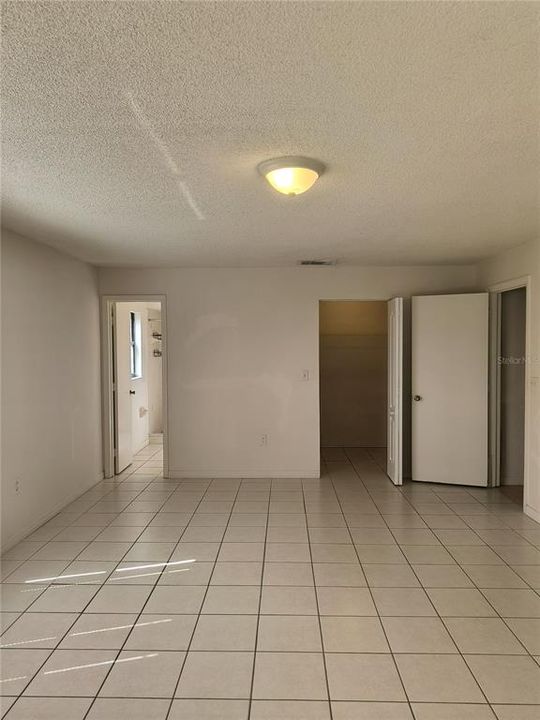 For Rent: $1,700 (3 beds, 2 baths, 1565 Square Feet)
