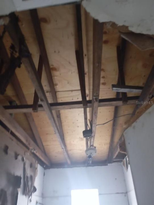 На продажу: $230,000 (9 спален, 0 ванн, 2100 Квадратных фут)