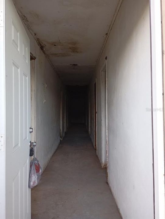 На продажу: $230,000 (9 спален, 0 ванн, 2100 Квадратных фут)