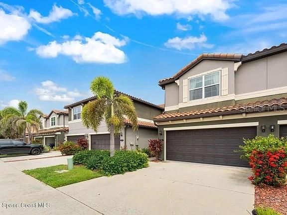 Недавно продано: $480,000 (3 спален, 2 ванн, 2401 Квадратных фут)