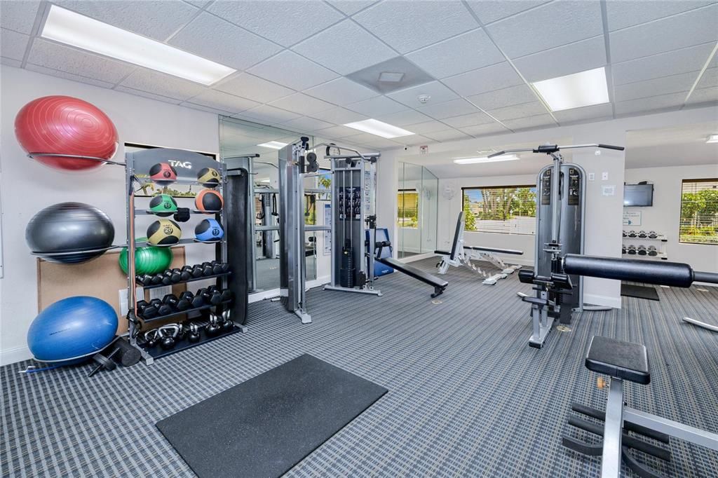 For Sale: $159,000 (2 beds, 2 baths, 1056 Square Feet)