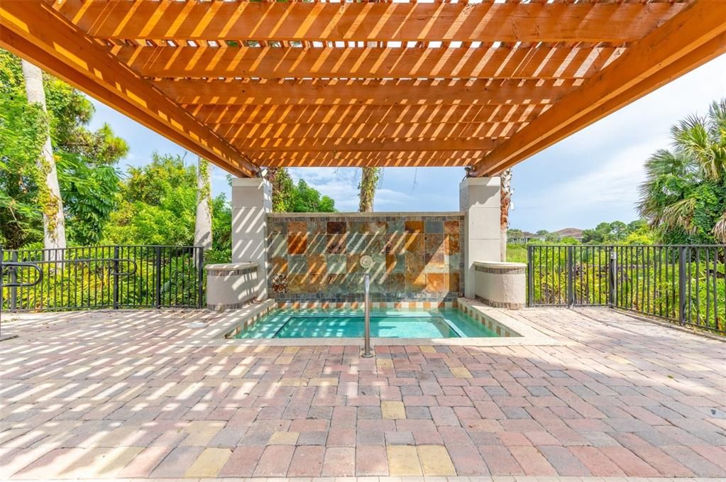 For Rent: $1,999 (2 beds, 2 baths, 1085 Square Feet)