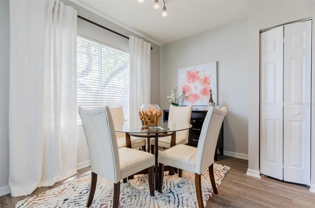 For Rent: $1,999 (2 beds, 2 baths, 1085 Square Feet)