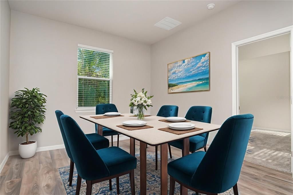 Activo con contrato: $329,900 (3 camas, 2 baños, 1551 Pies cuadrados)