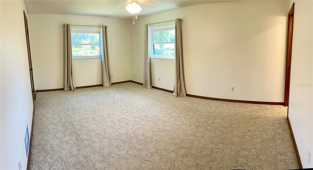 For Sale: $318,900 (3 beds, 2 baths, 2126 Square Feet)