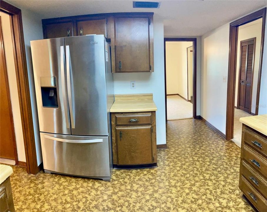 For Sale: $318,900 (3 beds, 2 baths, 2126 Square Feet)