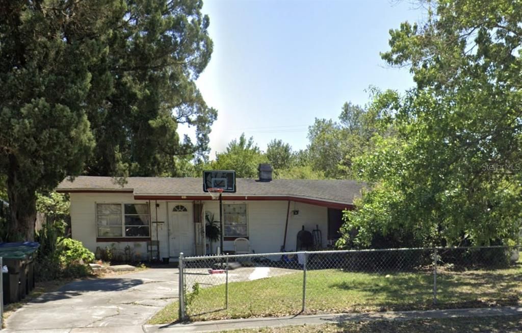 Active With Contract: $160,000 (3 beds, 1 baths, 1165 Square Feet)