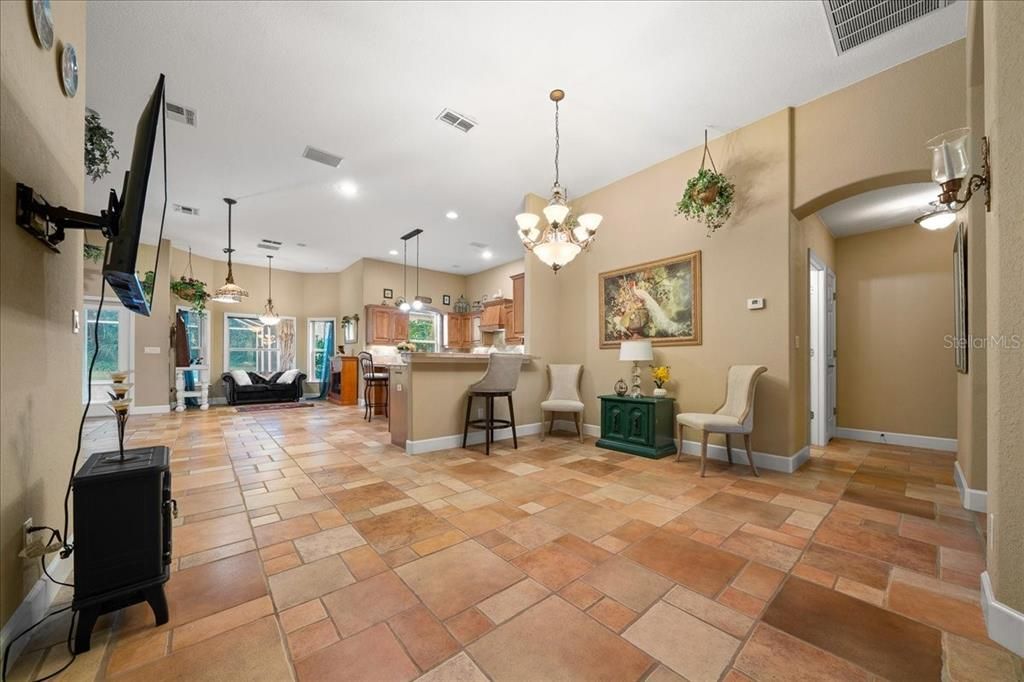 En Venta: $764,900 (4 camas, 3 baños, 2639 Pies cuadrados)