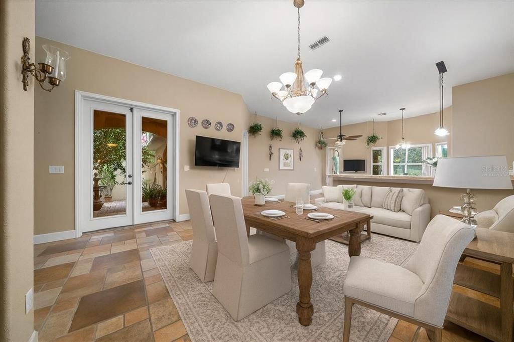 En Venta: $764,900 (4 camas, 3 baños, 2639 Pies cuadrados)