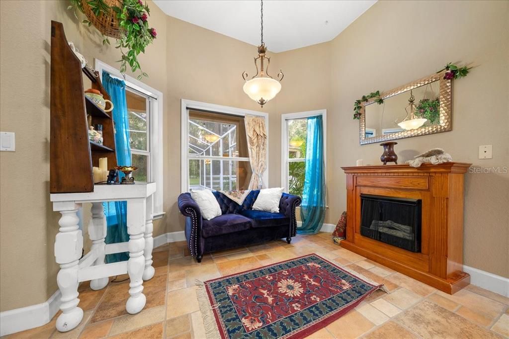 En Venta: $764,900 (4 camas, 3 baños, 2639 Pies cuadrados)