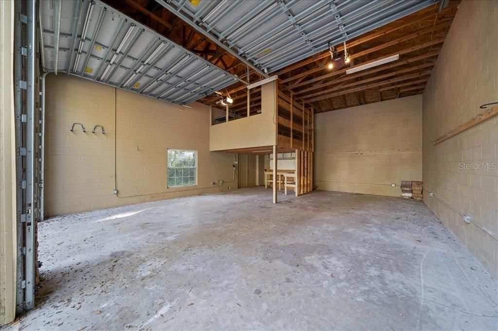 En Venta: $764,900 (4 camas, 3 baños, 2639 Pies cuadrados)