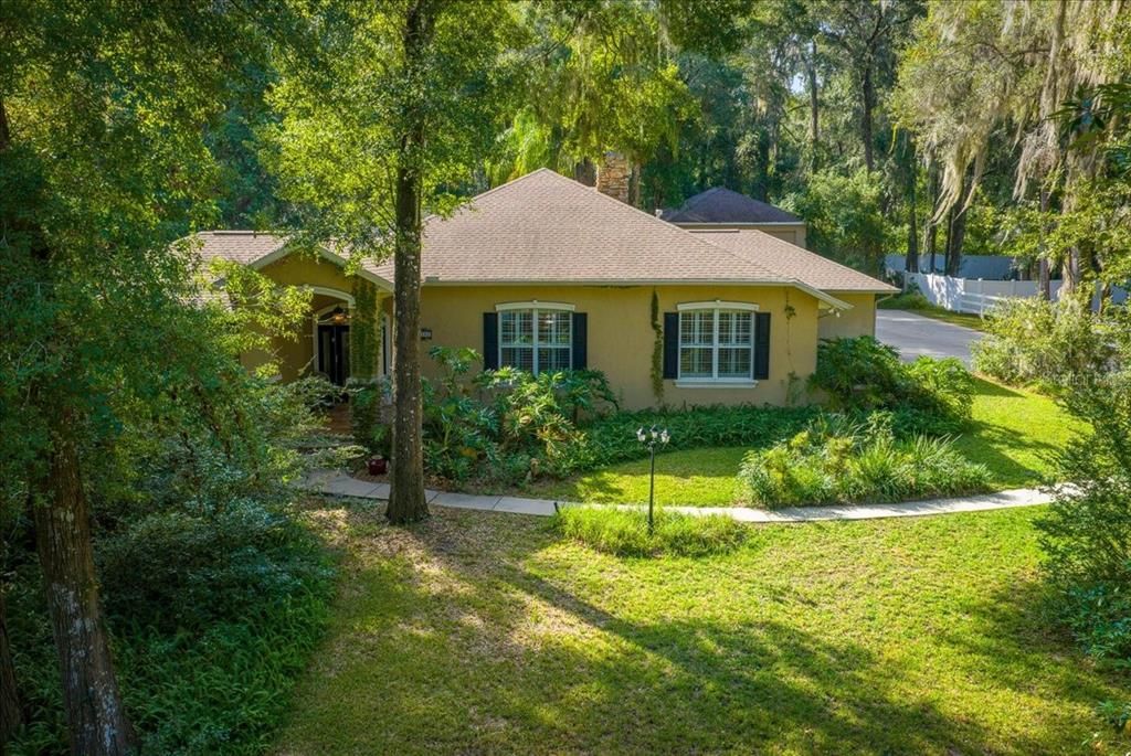 En Venta: $764,900 (4 camas, 3 baños, 2639 Pies cuadrados)