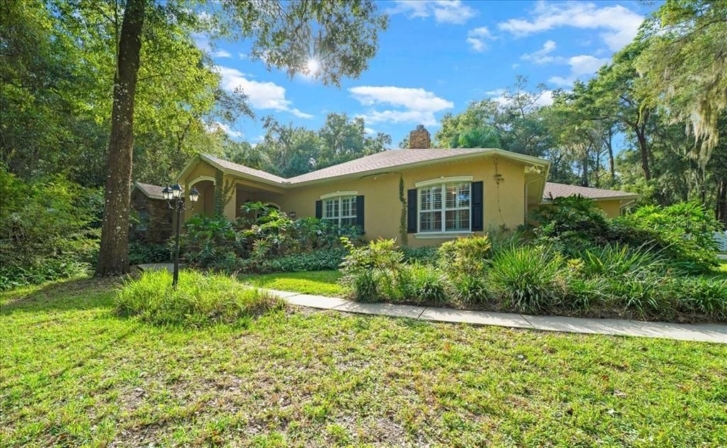 En Venta: $764,900 (4 camas, 3 baños, 2639 Pies cuadrados)