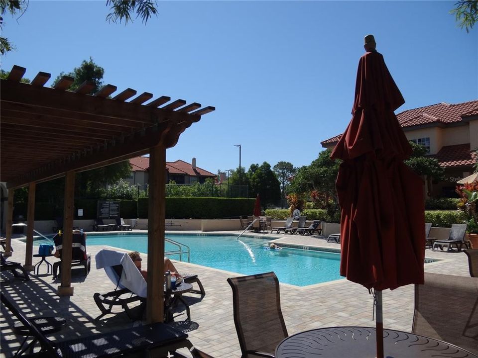 合同活跃: $1,450 (1 贝兹, 1 浴室, 713 平方英尺)