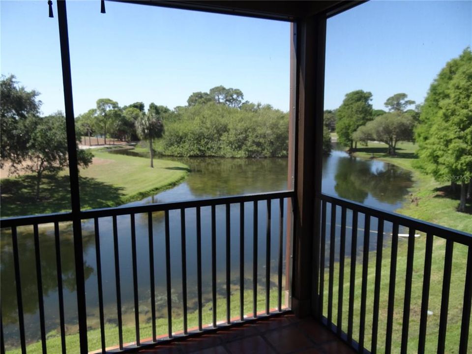 合同活跃: $1,450 (1 贝兹, 1 浴室, 713 平方英尺)