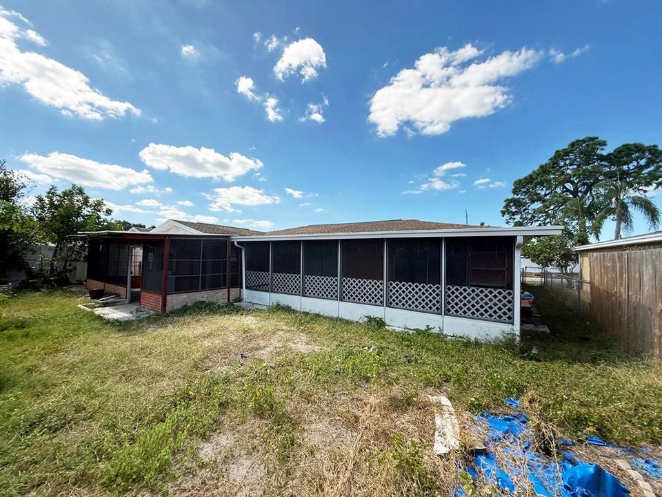 For Rent: $2,300 (3 beds, 2 baths, 1393 Square Feet)