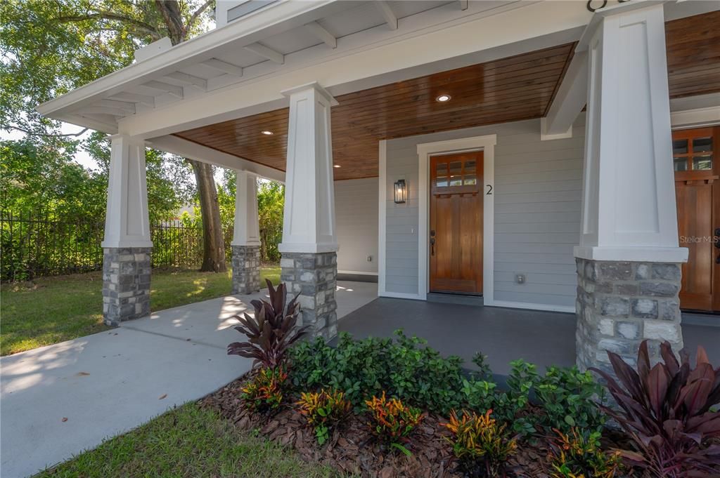 For Sale: $865,000 (4 beds, 3 baths, 2585 Square Feet)