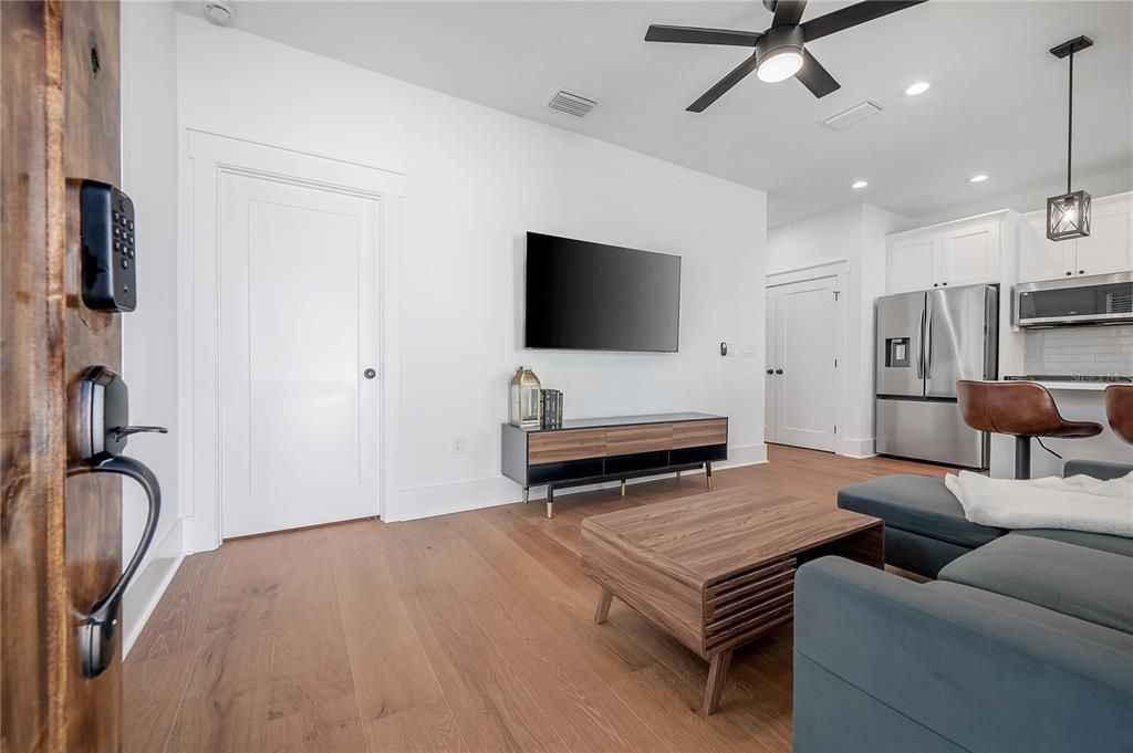 For Sale: $865,000 (4 beds, 3 baths, 2585 Square Feet)