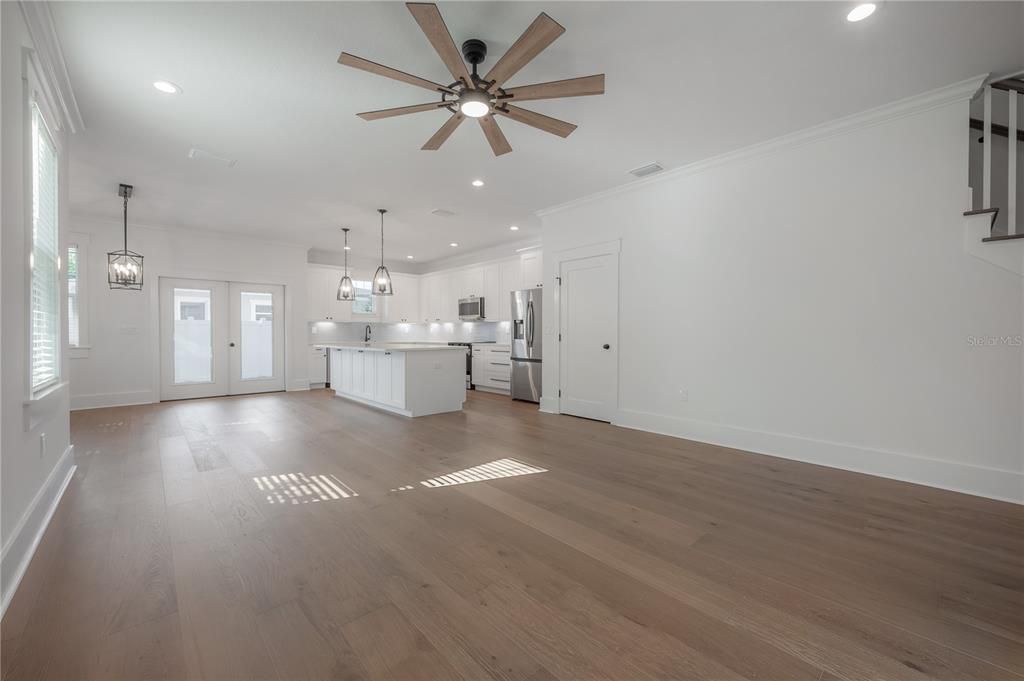 For Sale: $865,000 (4 beds, 3 baths, 2585 Square Feet)