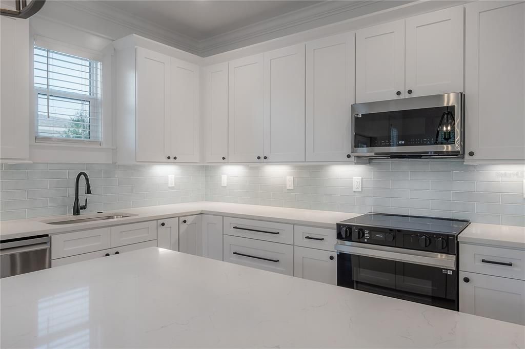 For Sale: $865,000 (4 beds, 3 baths, 2585 Square Feet)