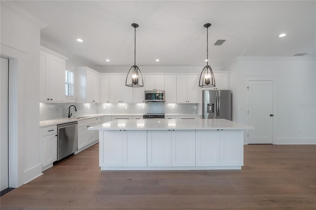 For Sale: $865,000 (4 beds, 3 baths, 2585 Square Feet)