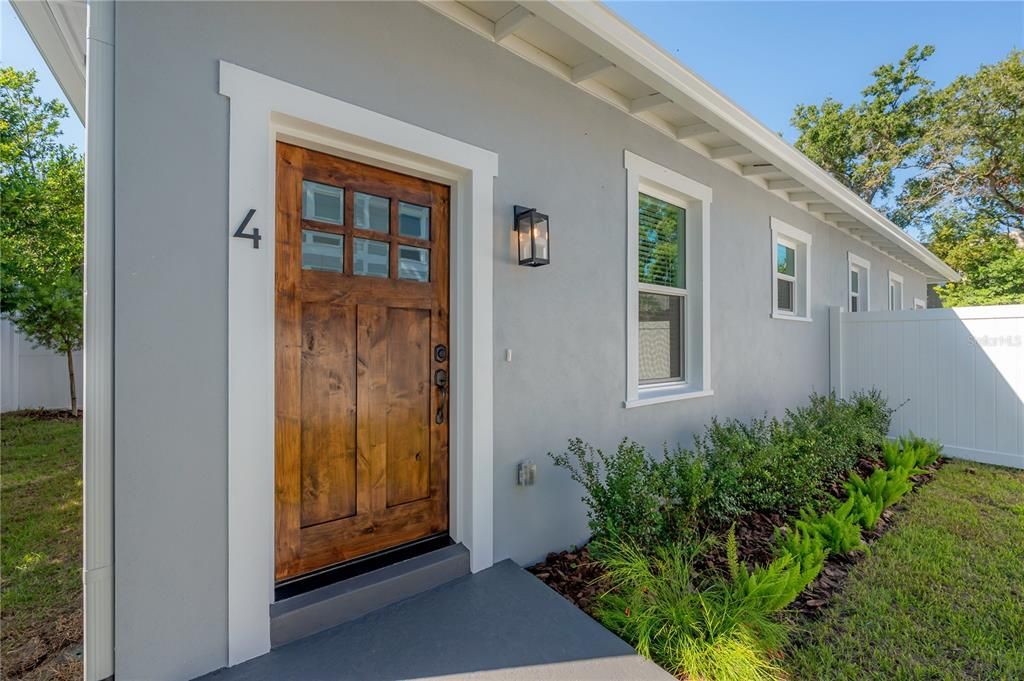 For Sale: $865,000 (4 beds, 3 baths, 2585 Square Feet)