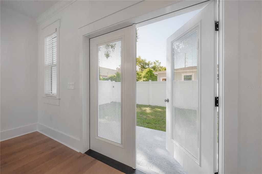 For Sale: $865,000 (4 beds, 3 baths, 2585 Square Feet)