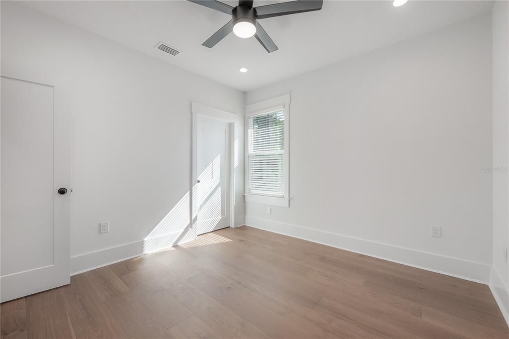 For Sale: $865,000 (4 beds, 3 baths, 2585 Square Feet)